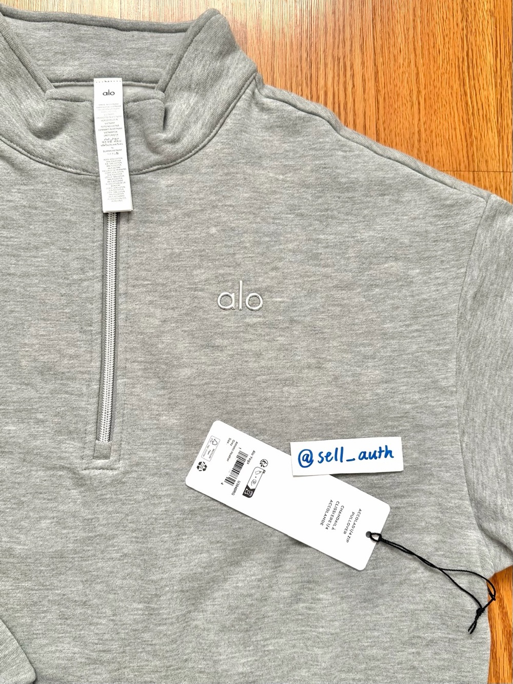 Alo Yoga Quarter-Zip Pullover Black & Grey -NEW❗️only $135 offers accepted - Picture 2 of 6